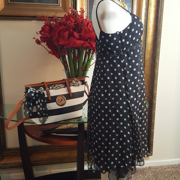 Elizabeth Wayman a Pea in the Pod Maternity dress - Picture 3 of 8